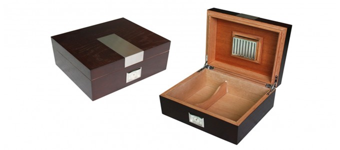 Cave &agrave; cigares humidor couleur &eacute;b&egrave;ne en bois - 25 cigares