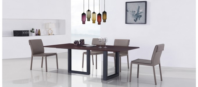Table &agrave; manger design en bois - Veneto